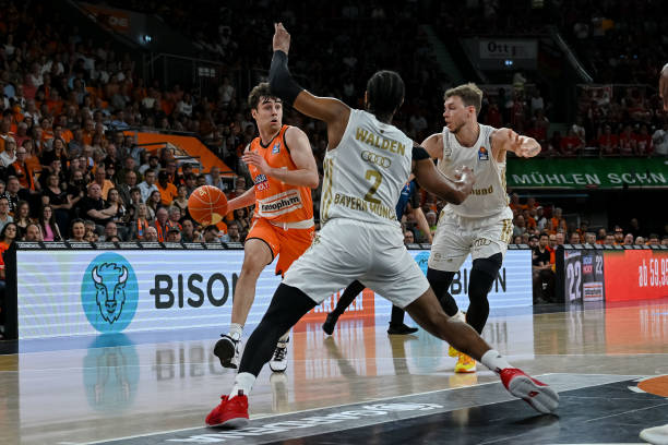 们在逆风局 们在逆风局